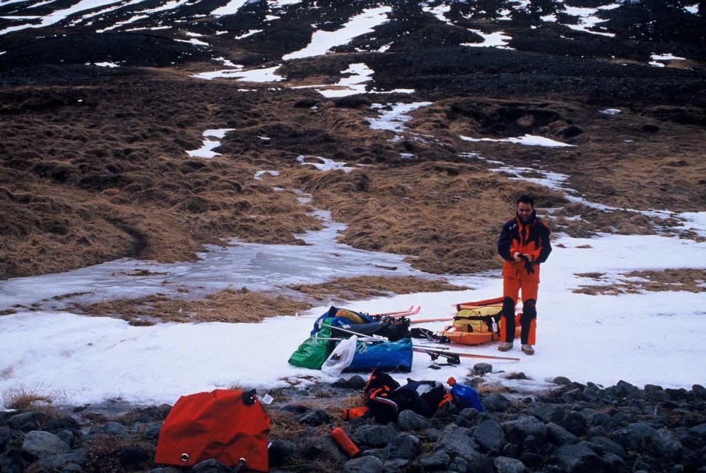 Tapis de bain Camping tente à Mera camp haut sommet, avec le glacier en  arrière-plan, 